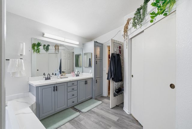 900 E Rankin Avenue 121, Tulare, CA 93274