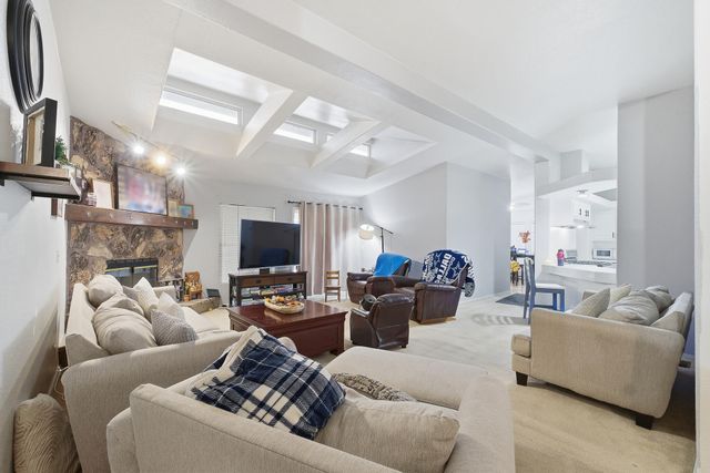 900 E Rankin Avenue 121, Tulare, CA 93274