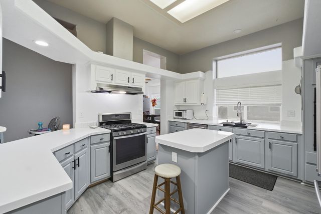 900 E Rankin Avenue 121, Tulare, CA 93274