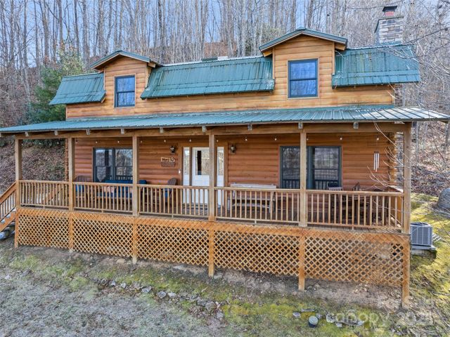 171 Sharons Bluff, Franklin, NC 28734