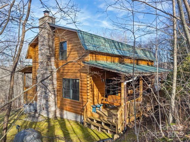 171 Sharons Bluff, Franklin, NC 28734