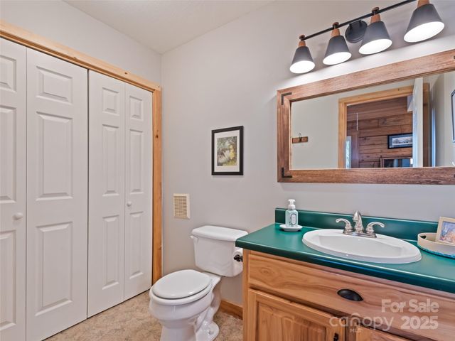 171 Sharons Bluff, Franklin, NC 28734