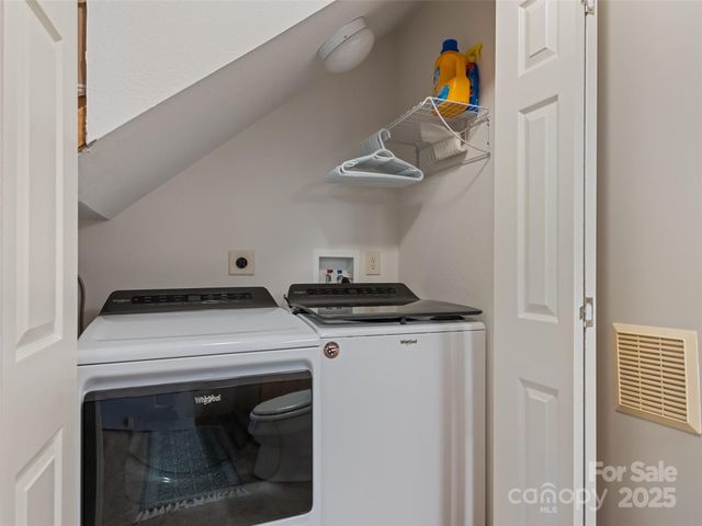 171 Sharons Bluff, Franklin, NC 28734