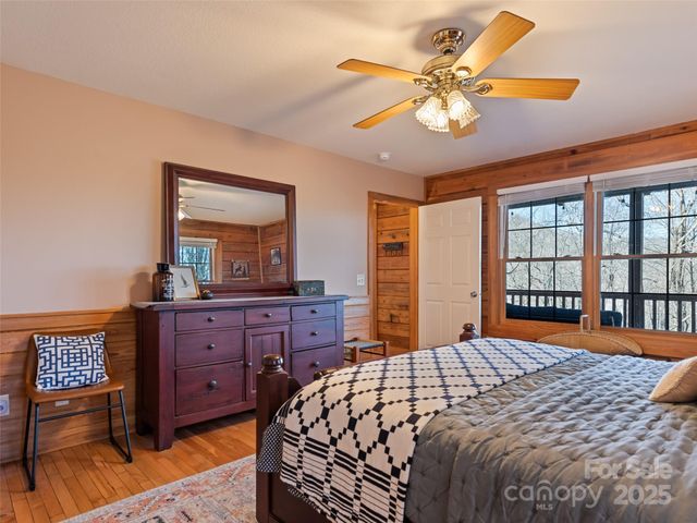 171 Sharons Bluff, Franklin, NC 28734