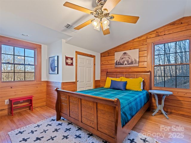 171 Sharons Bluff, Franklin, NC 28734