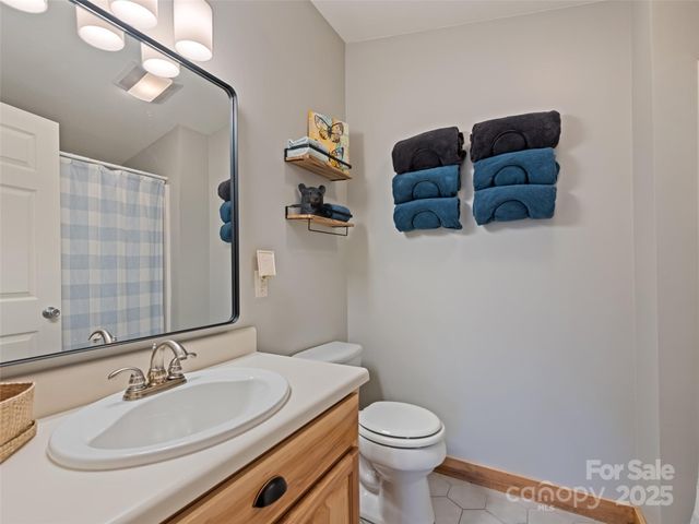 171 Sharons Bluff, Franklin, NC 28734