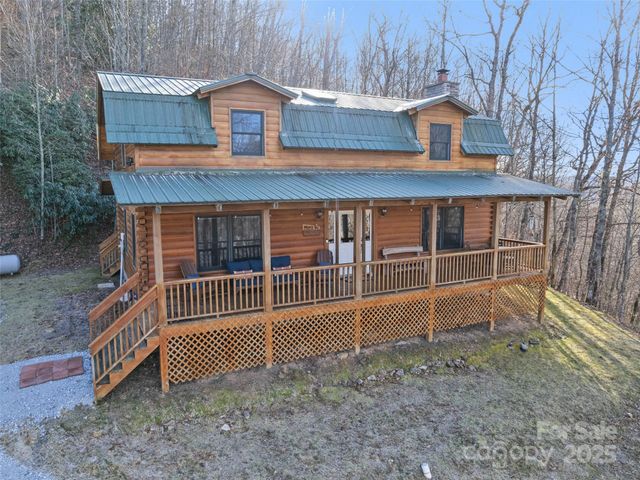 171 Sharons Bluff, Franklin, NC 28734