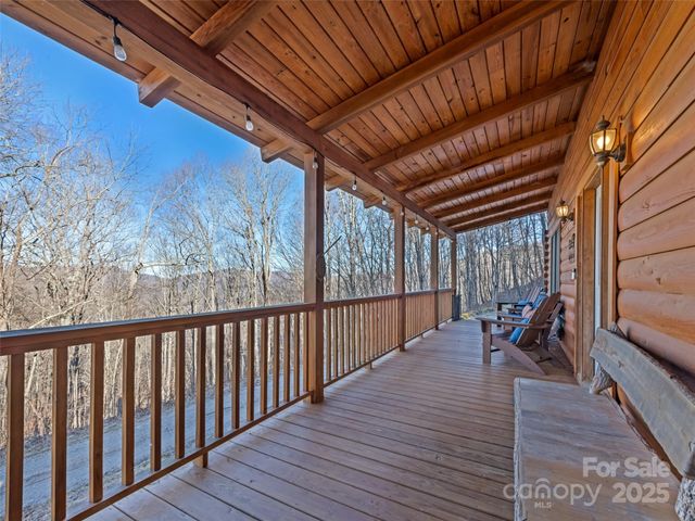 171 Sharons Bluff, Franklin, NC 28734
