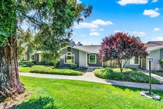 106 Village Ct, Vacaville, CA 95687
