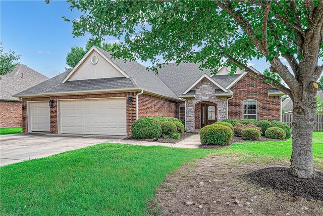 4457 Putting Green Drive, Fayetteville, AR 72704