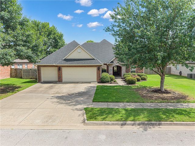 4457 Putting Green Drive, Fayetteville, AR 72704