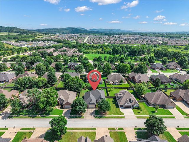 4457 Putting Green Drive, Fayetteville, AR 72704