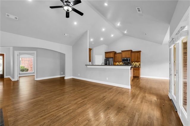 4457 Putting Green Drive, Fayetteville, AR 72704