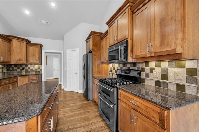 4457 Putting Green Drive, Fayetteville, AR 72704