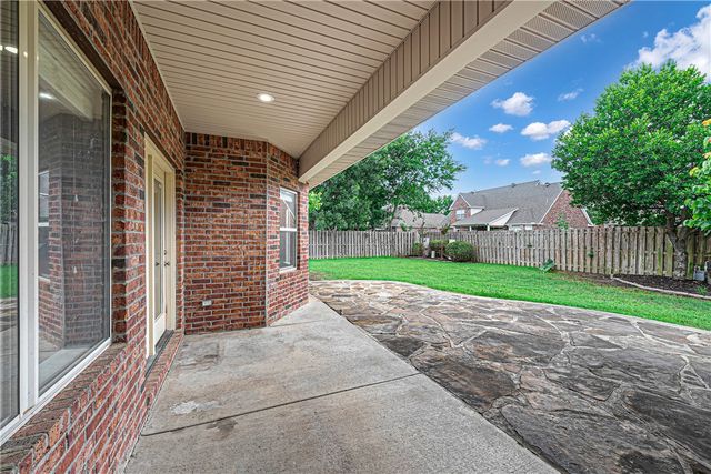 4457 Putting Green Drive, Fayetteville, AR 72704