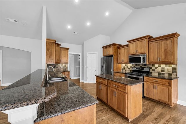 4457 Putting Green Drive, Fayetteville, AR 72704