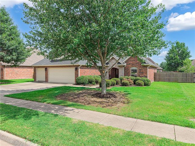 4457 Putting Green Drive, Fayetteville, AR 72704