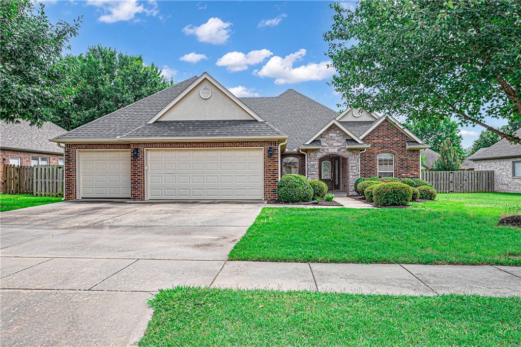 4457 Putting Green Drive, Fayetteville, AR 72704