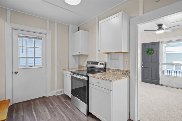 14 Pearl Street, East Greenwich, RI 02818