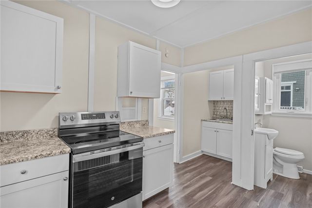 14 Pearl Street, East Greenwich, RI 02818