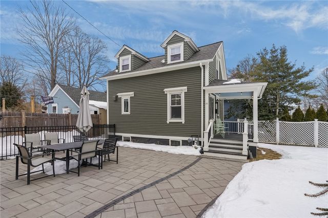 14 Pearl Street, East Greenwich, RI 02818