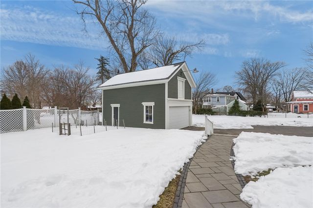 14 Pearl Street, East Greenwich, RI 02818