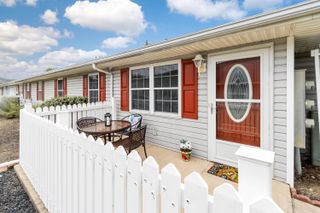 4421 Greystone Village Drive, 25D, Columbus, OH 43228
