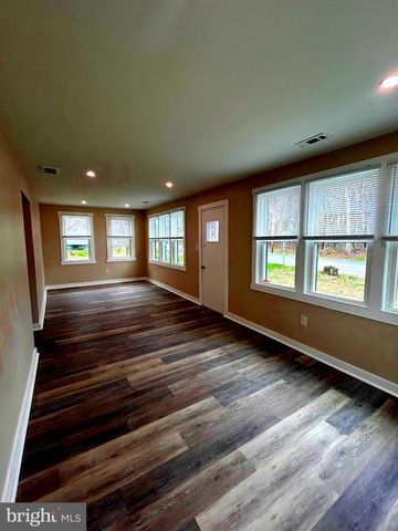 1063 TANYARD RD, Woodbury, NJ 08096