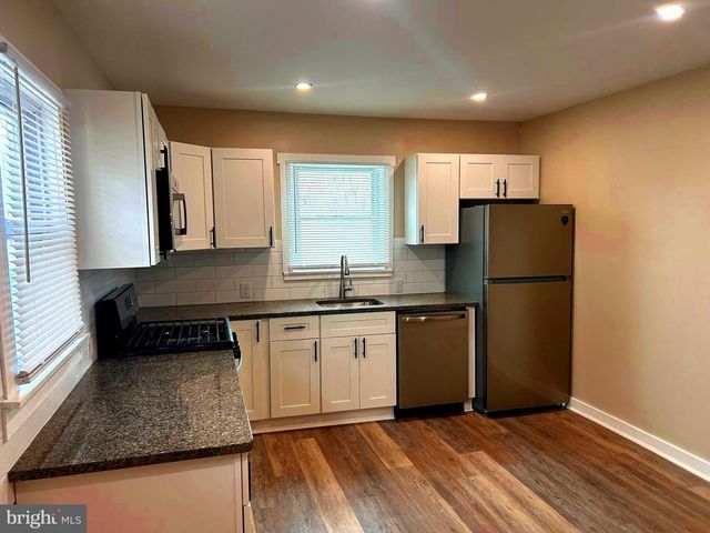 1063 TANYARD RD, Woodbury, NJ 08096