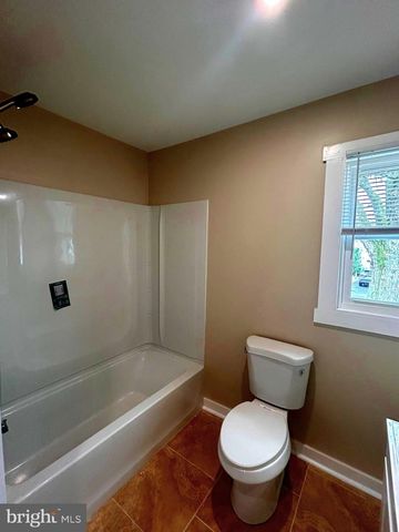 1063 TANYARD RD, Woodbury, NJ 08096