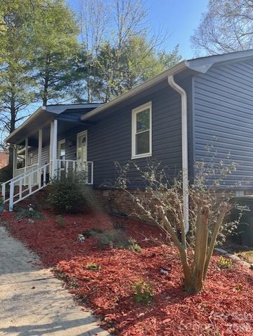 692 Radcliff Place NW, Concord, NC 28027