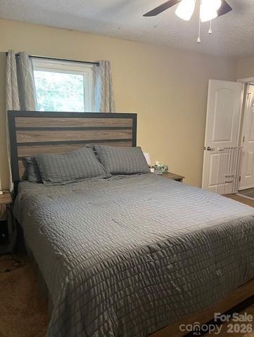 692 Radcliff Place NW, Concord, NC 28027