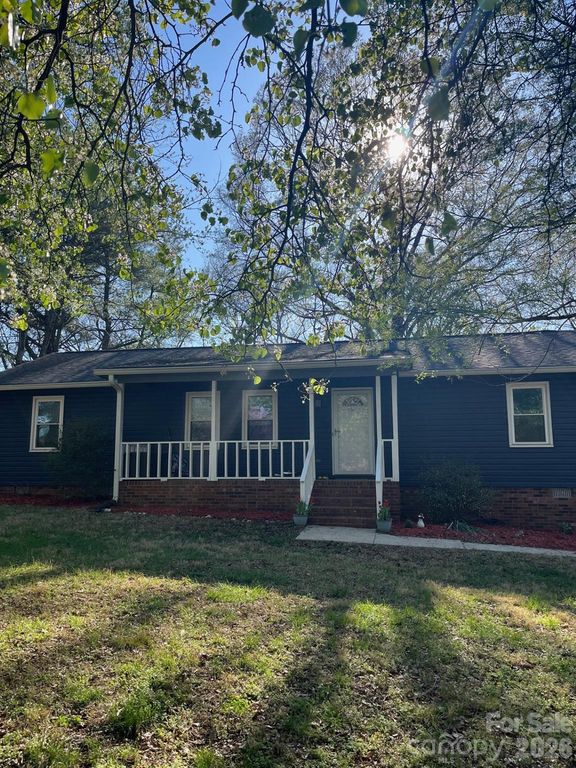 692 Radcliff Place NW, Concord, NC 28027