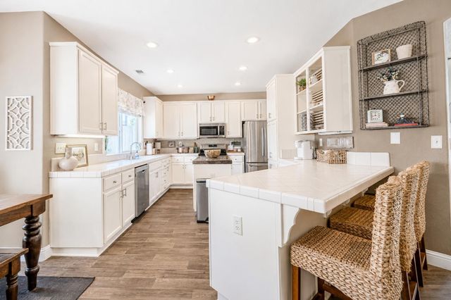 3717 Havenhurst Ct, Modesto, CA 95355