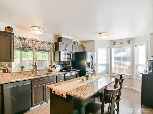 8728 136th Street E, Puyallup, WA 98373