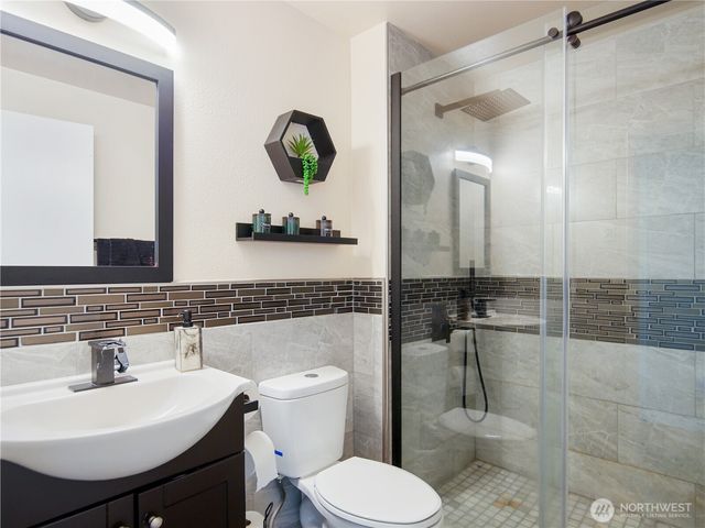 8728 136th Street E, Puyallup, WA 98373