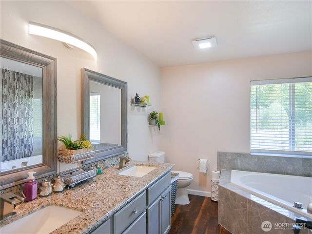 8728 136th Street E, Puyallup, WA 98373