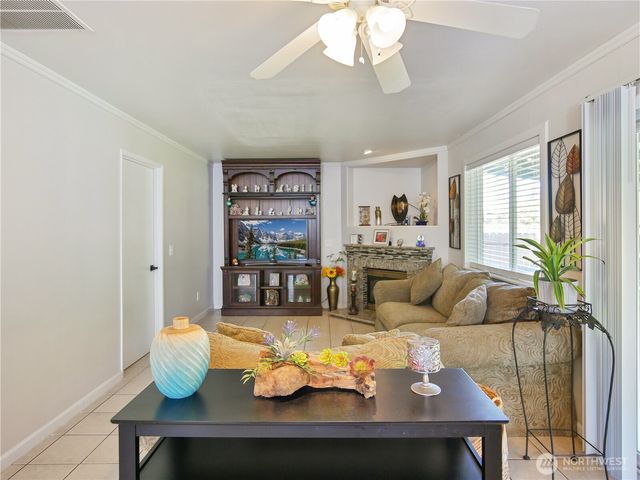 8728 136th Street E, Puyallup, WA 98373