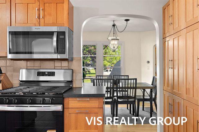 303 E Savidge Street, Spring Lake, MI 49456