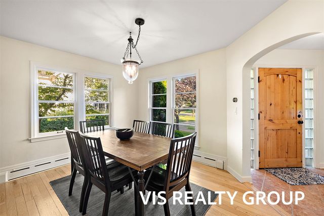 303 E Savidge Street, Spring Lake, MI 49456