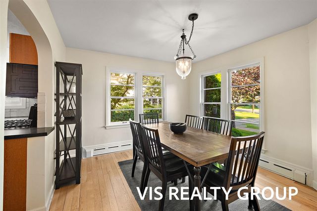 303 E Savidge Street, Spring Lake, MI 49456