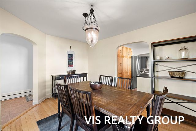 303 E Savidge Street, Spring Lake, MI 49456