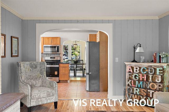 303 E Savidge Street, Spring Lake, MI 49456