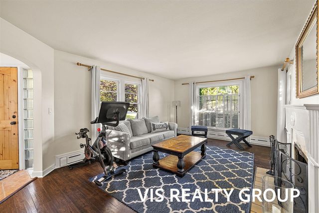 303 E Savidge Street, Spring Lake, MI 49456