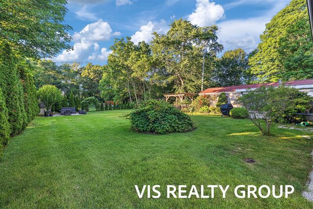 303 E Savidge Street, Spring Lake, MI 49456