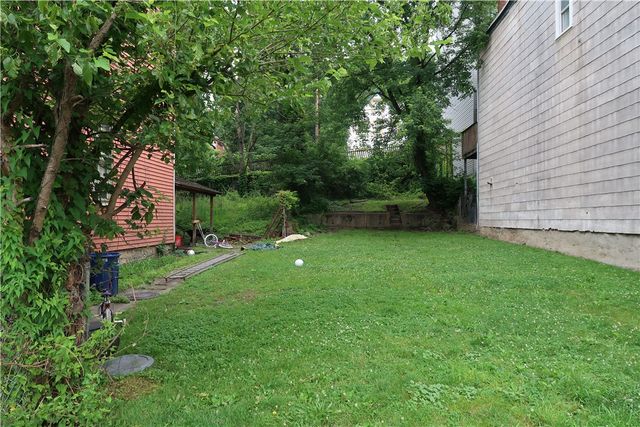 1310 Stranmore St, Manchester, PA 15212