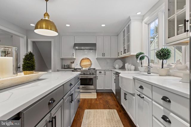 131 SUGARTOWN RD, Devon, PA 19333