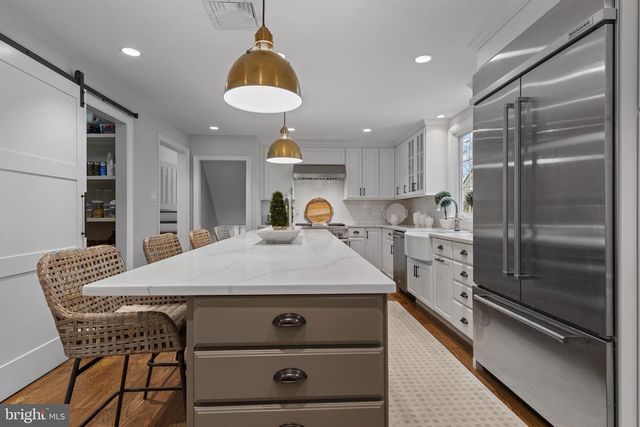 131 SUGARTOWN RD, Devon, PA 19333