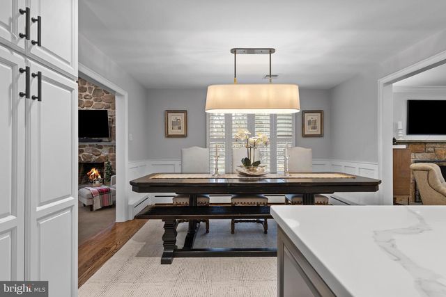 131 SUGARTOWN RD, Devon, PA 19333