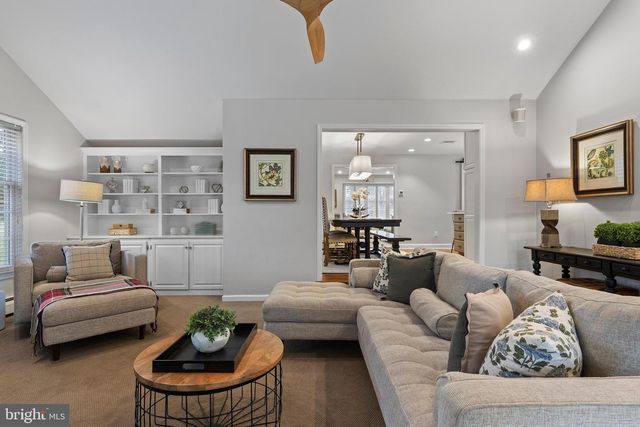 131 SUGARTOWN RD, Devon, PA 19333